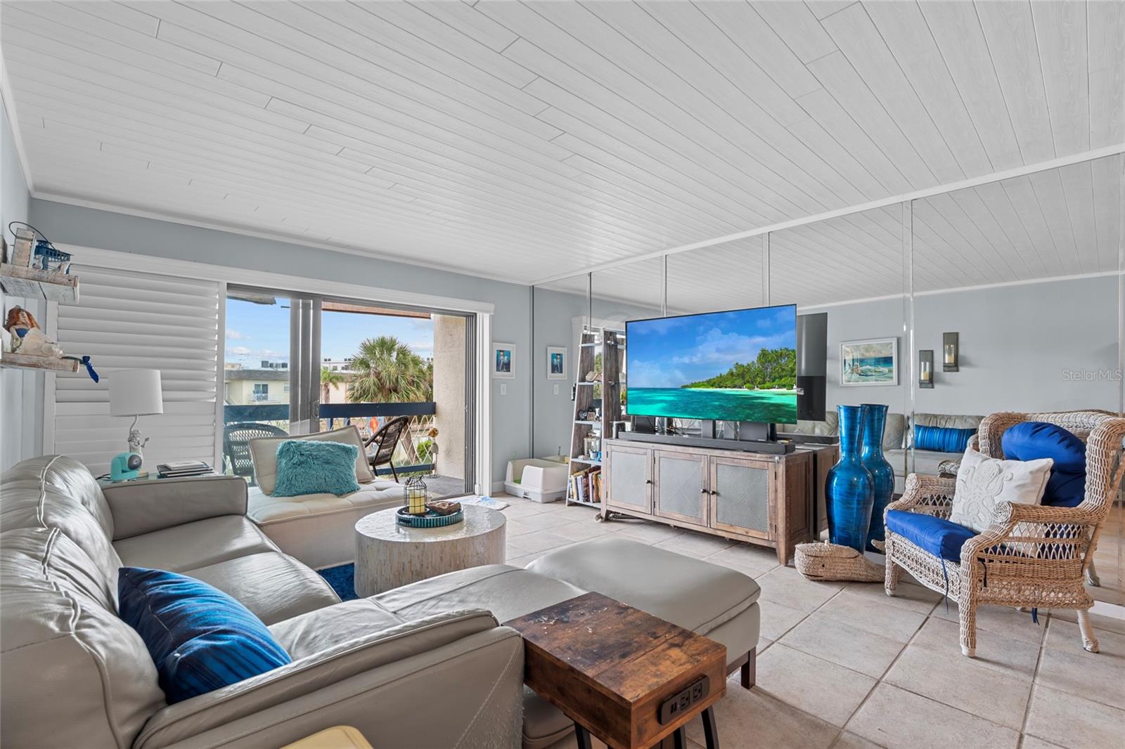 TIDES OF CAPRI WEST CONDO - Residential