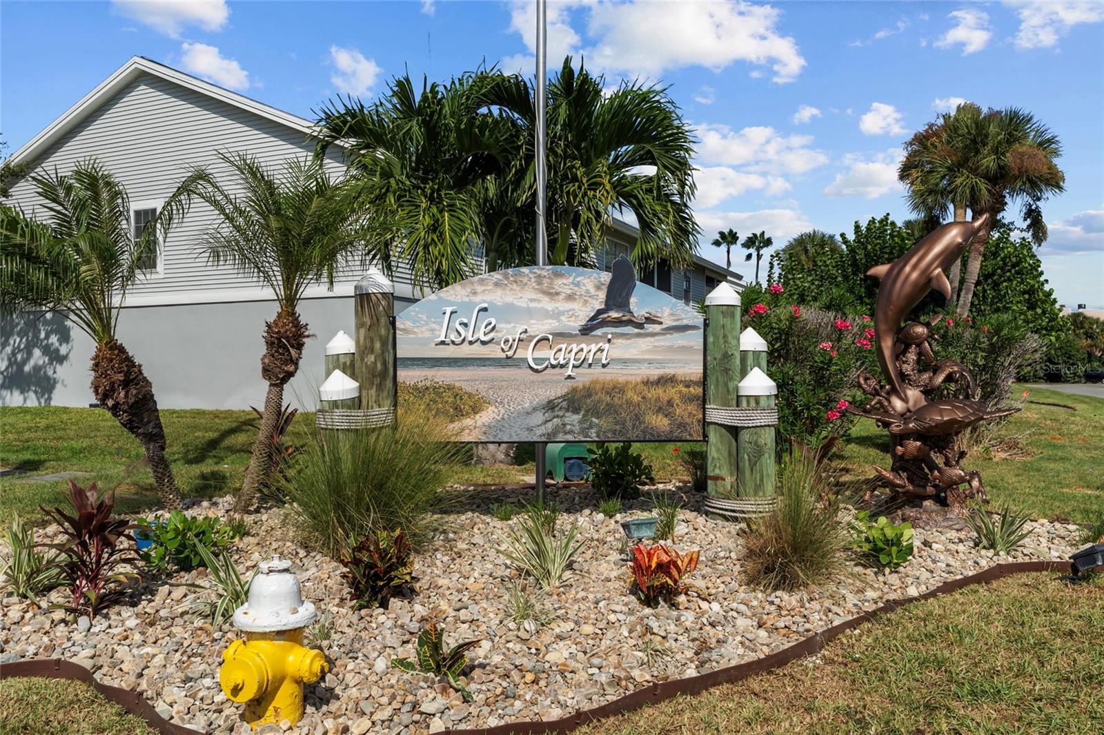 TIDES OF CAPRI WEST CONDO - Residential