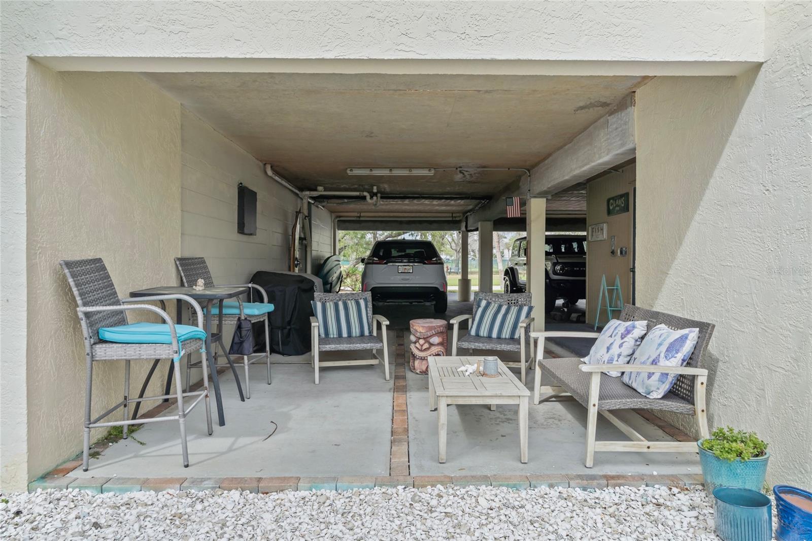 TIDES OF CAPRI WEST CONDO - Residential