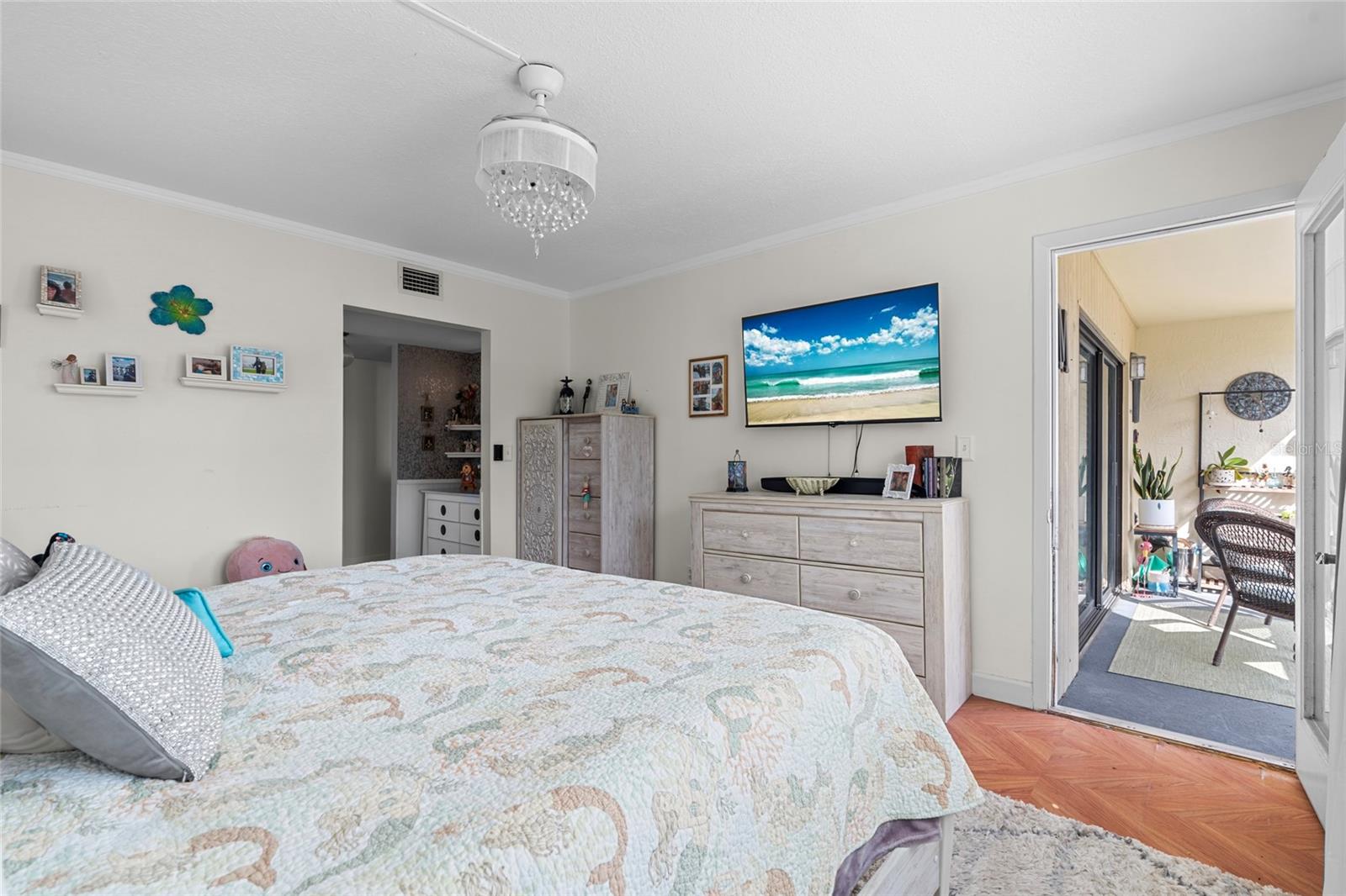 TIDES OF CAPRI WEST CONDO - Residential