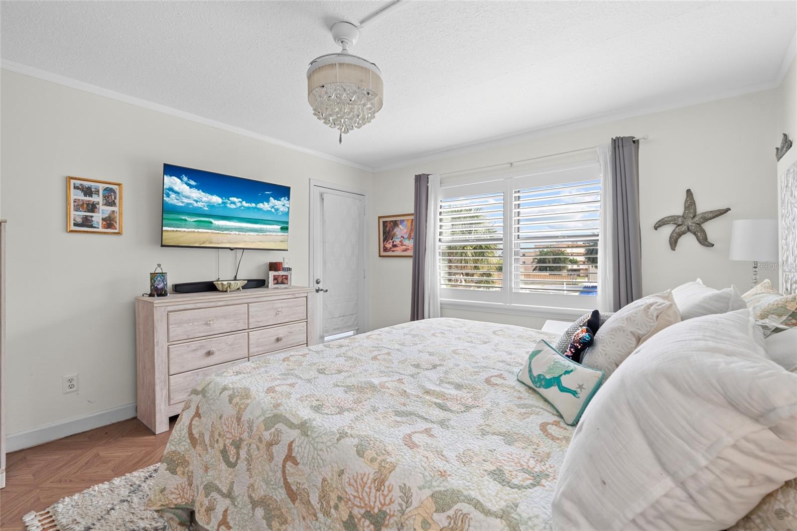 TIDES OF CAPRI WEST CONDO - Residential