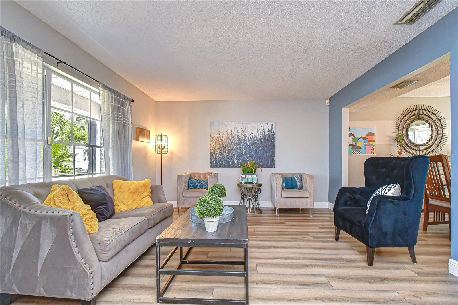 BLOOMINGDALE OAKS - Residential