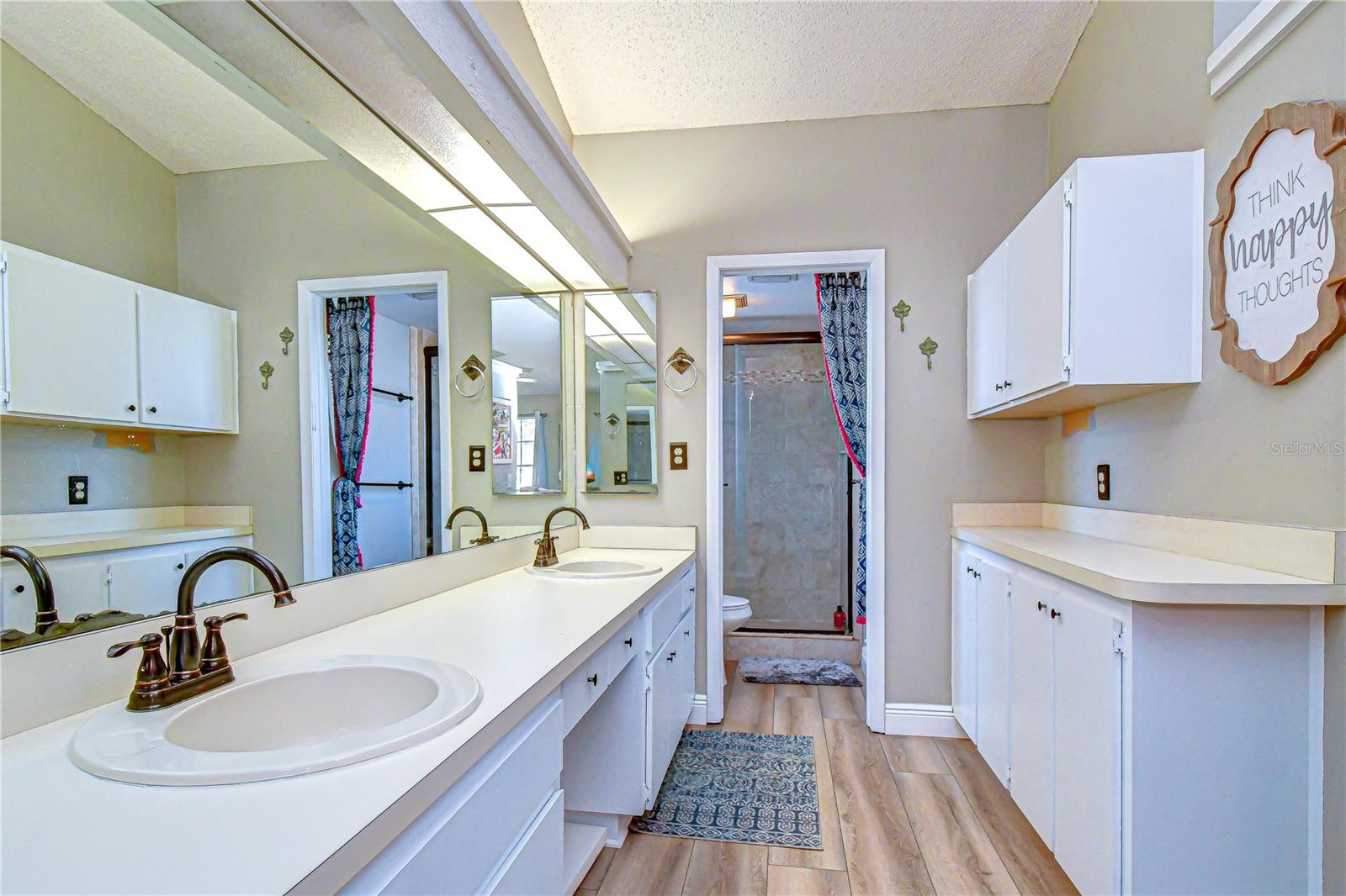 BLOOMINGDALE OAKS - Residential