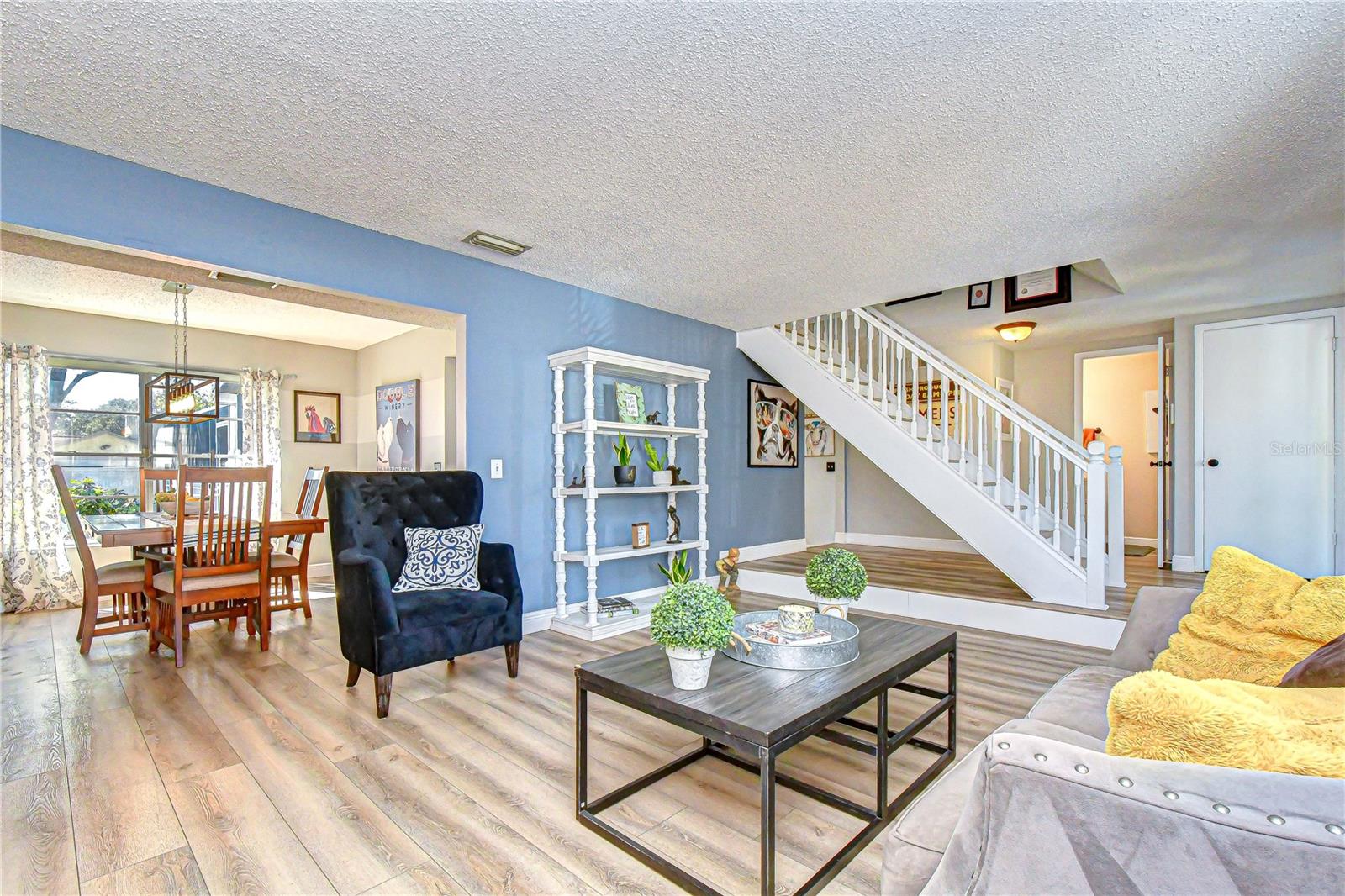 BLOOMINGDALE OAKS - Residential