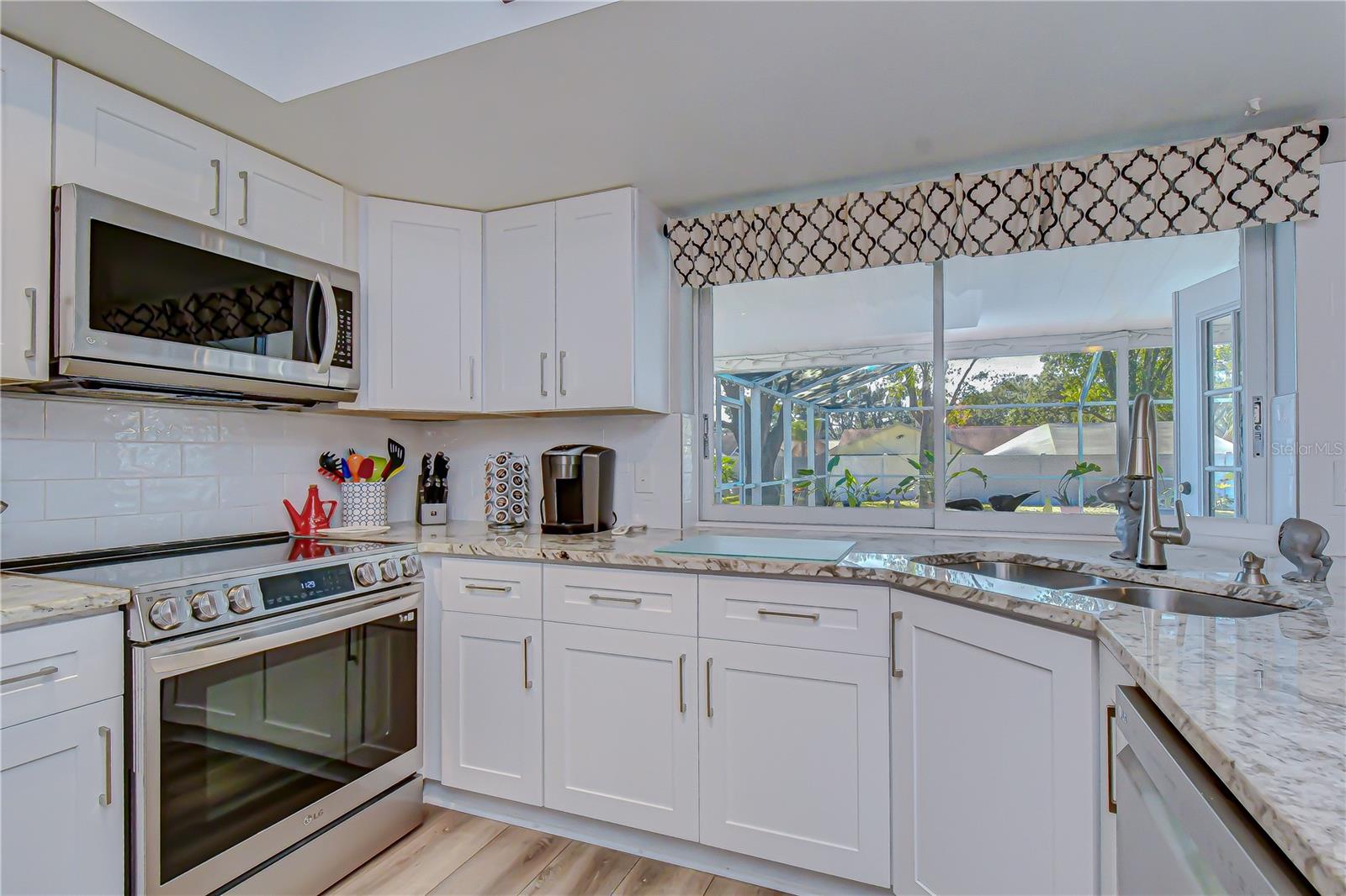 BLOOMINGDALE OAKS - Residential