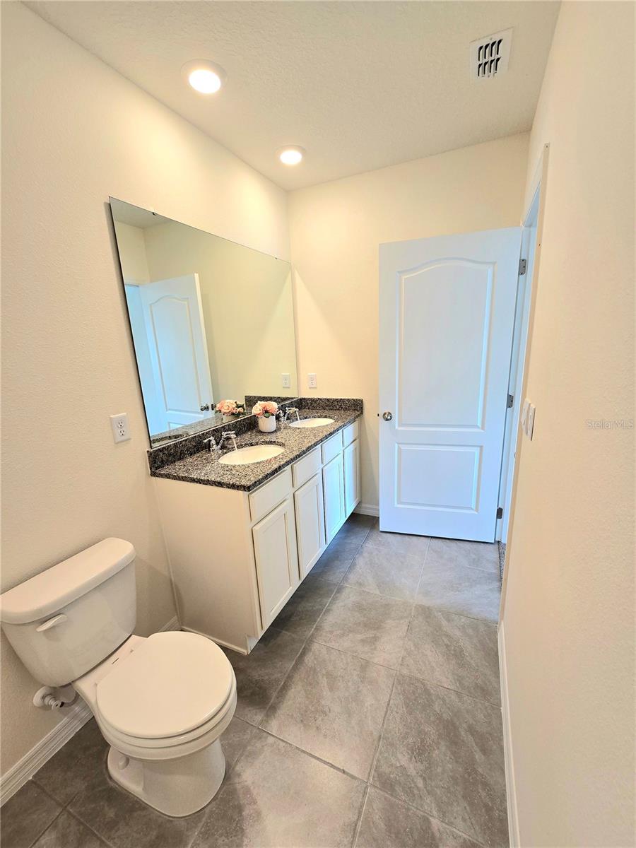 BRENTWOOD TWNHMS PH 1 - Residential