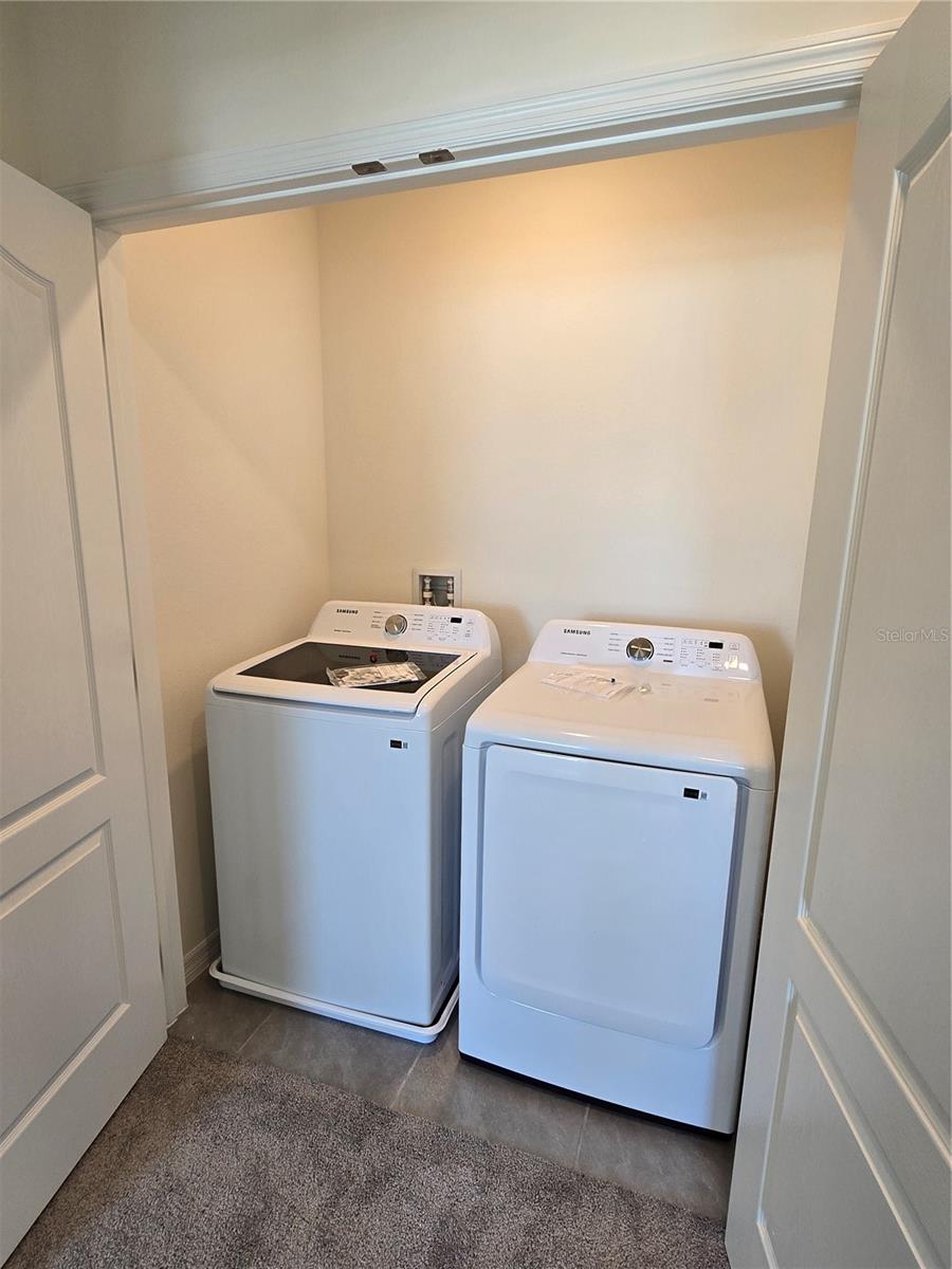 BRENTWOOD TWNHMS PH 1 - Residential