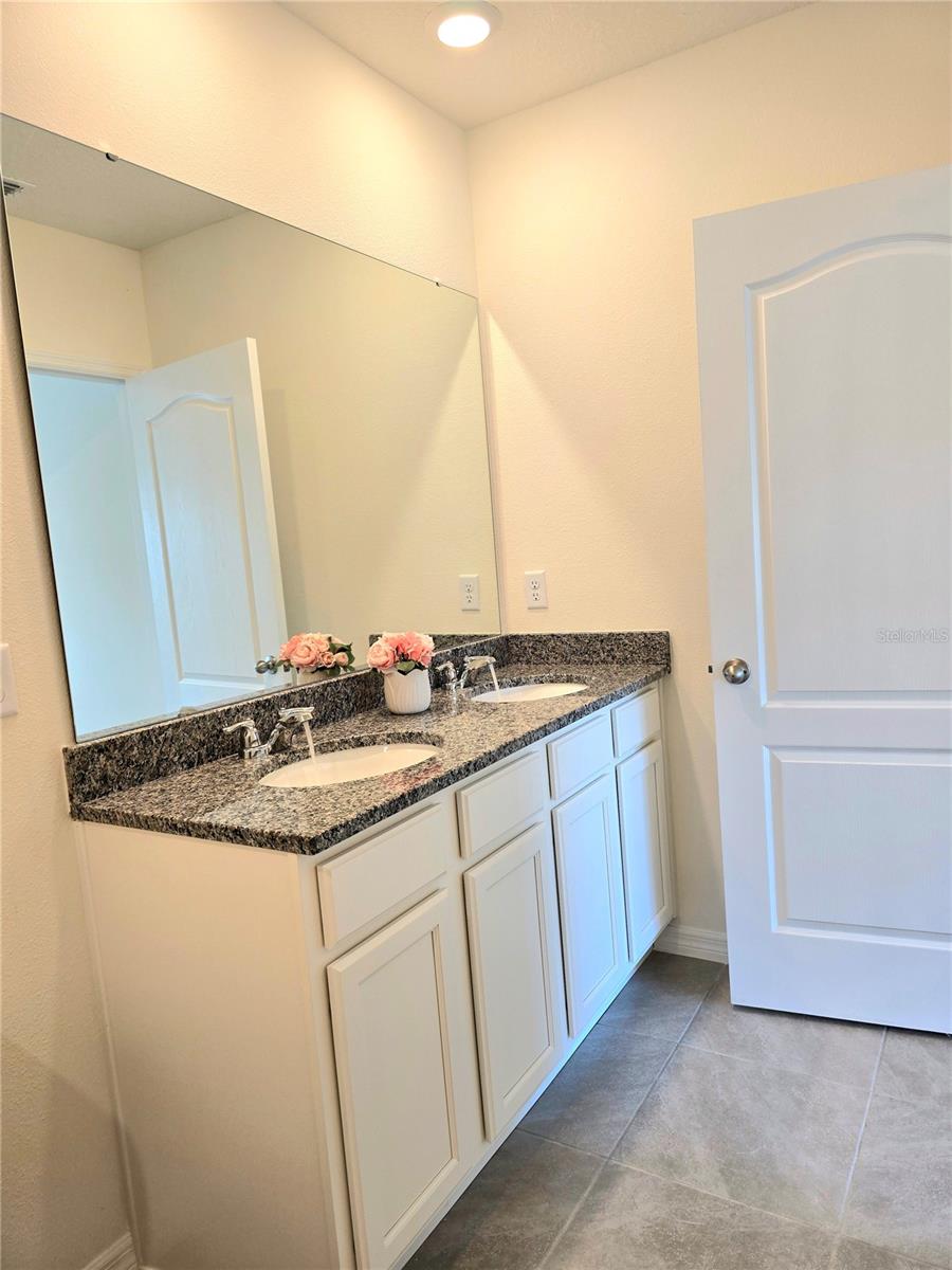 BRENTWOOD TWNHMS PH 1 - Residential