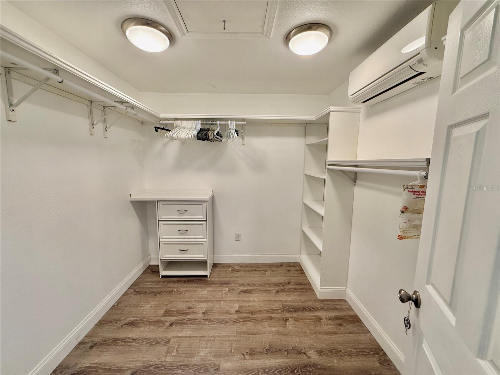 MODEL LAND CO - Residential