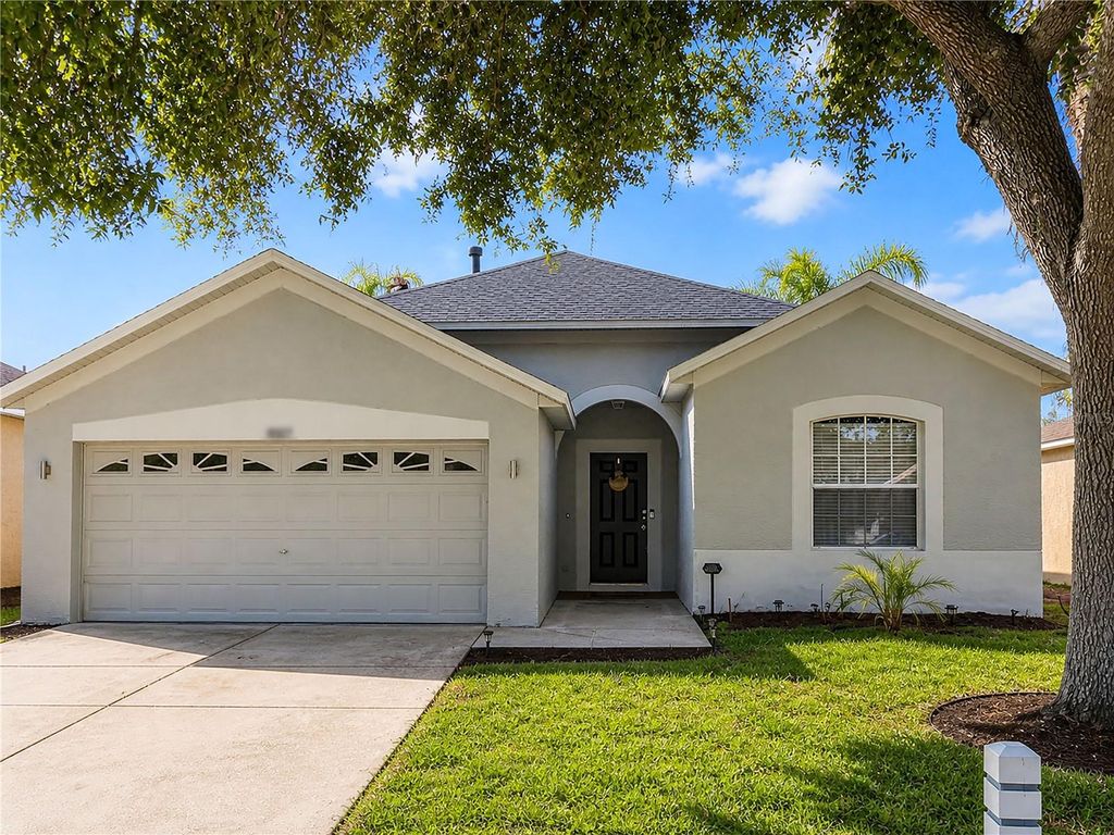 Photo of 10327 Goldenbrook Way, Tampa, FL 33647 (MLS # TB8506845)