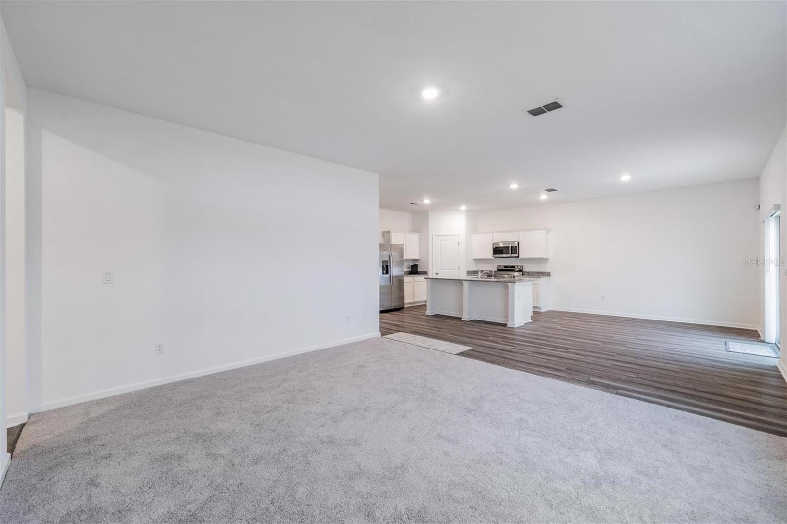 HIDDEN CRK PH 1 & 2 - Residential Lease