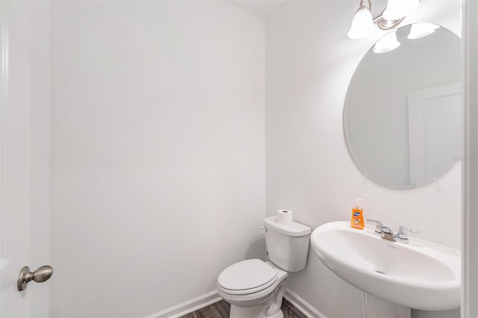 HIDDEN CRK PH 1 & 2 - Residential Lease