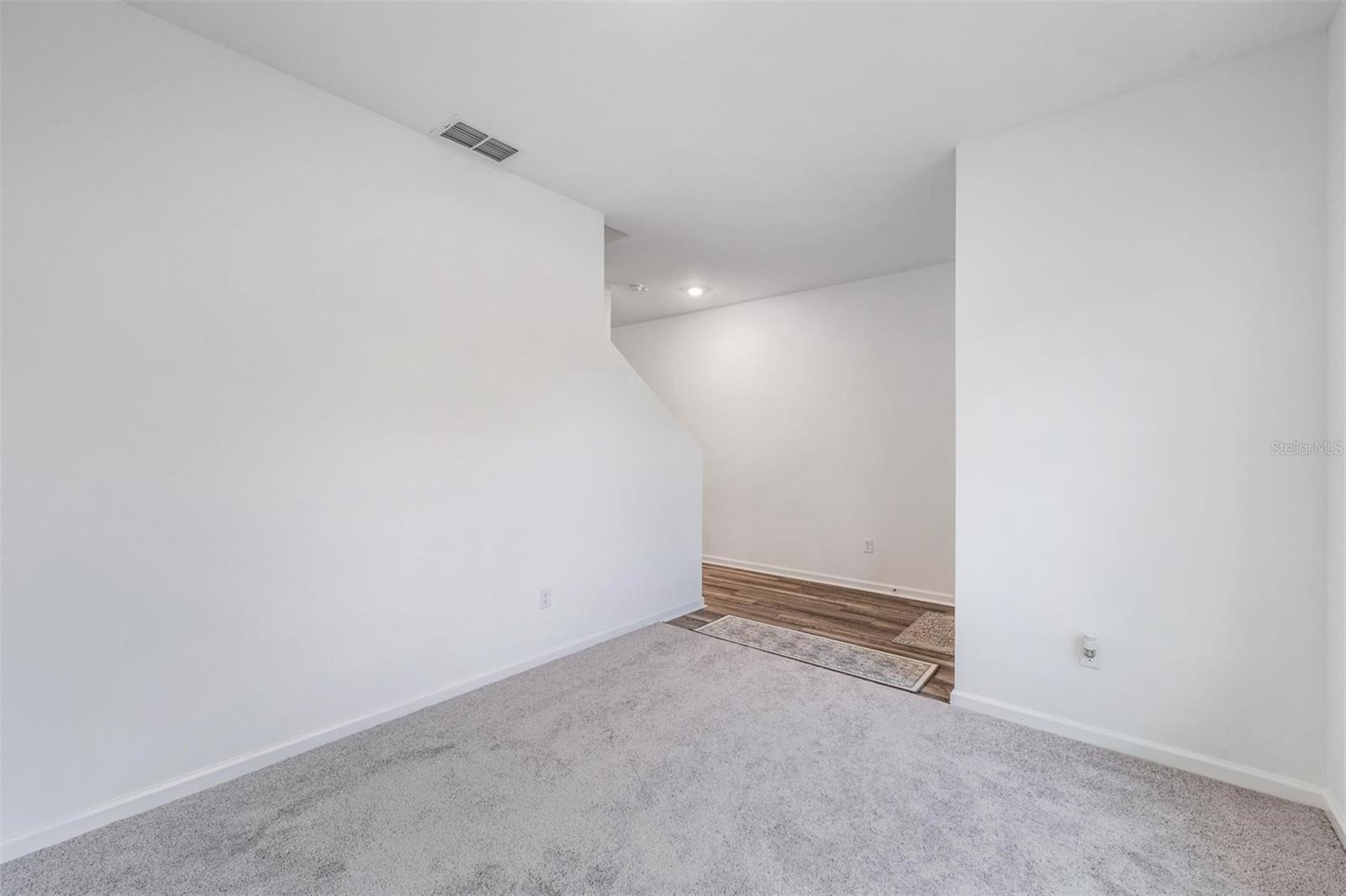 HIDDEN CRK PH 1 & 2 - Residential Lease