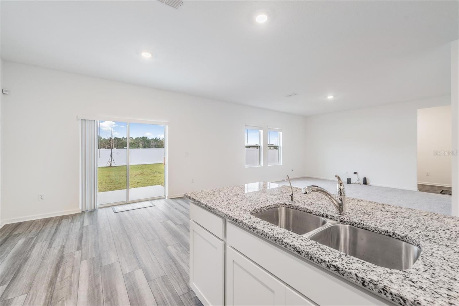 HIDDEN CRK PH 1 & 2 - Residential Lease