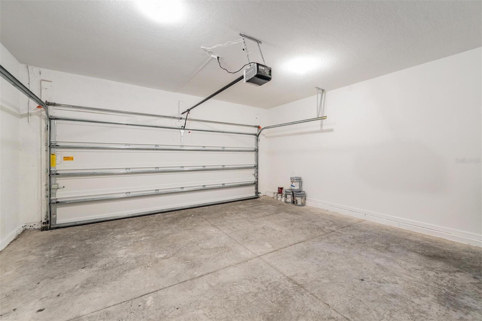 HIDDEN CRK PH 1 & 2 - Residential Lease