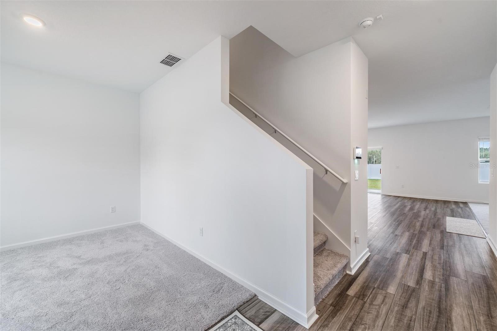 HIDDEN CRK PH 1 & 2 - Residential Lease