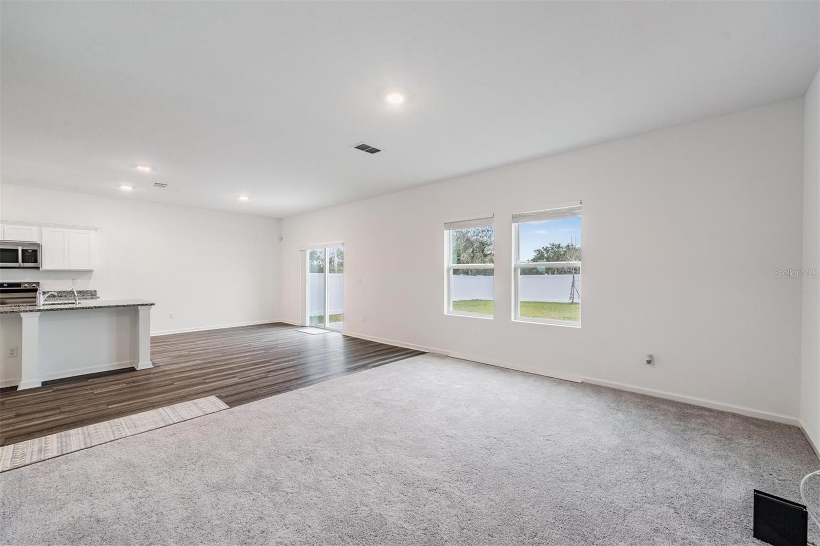 HIDDEN CRK PH 1 & 2 - Residential Lease