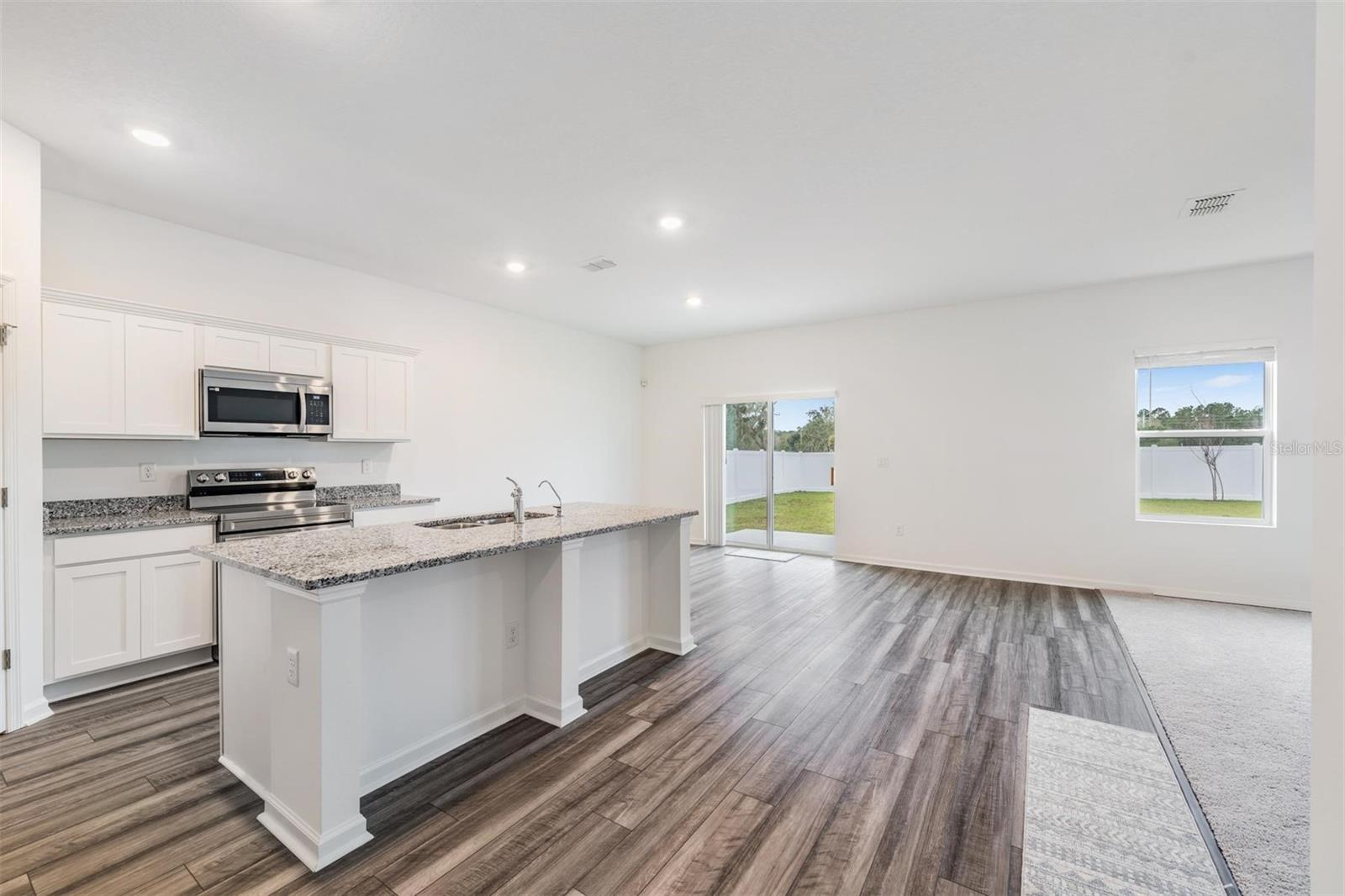 HIDDEN CRK PH 1 & 2 - Residential Lease