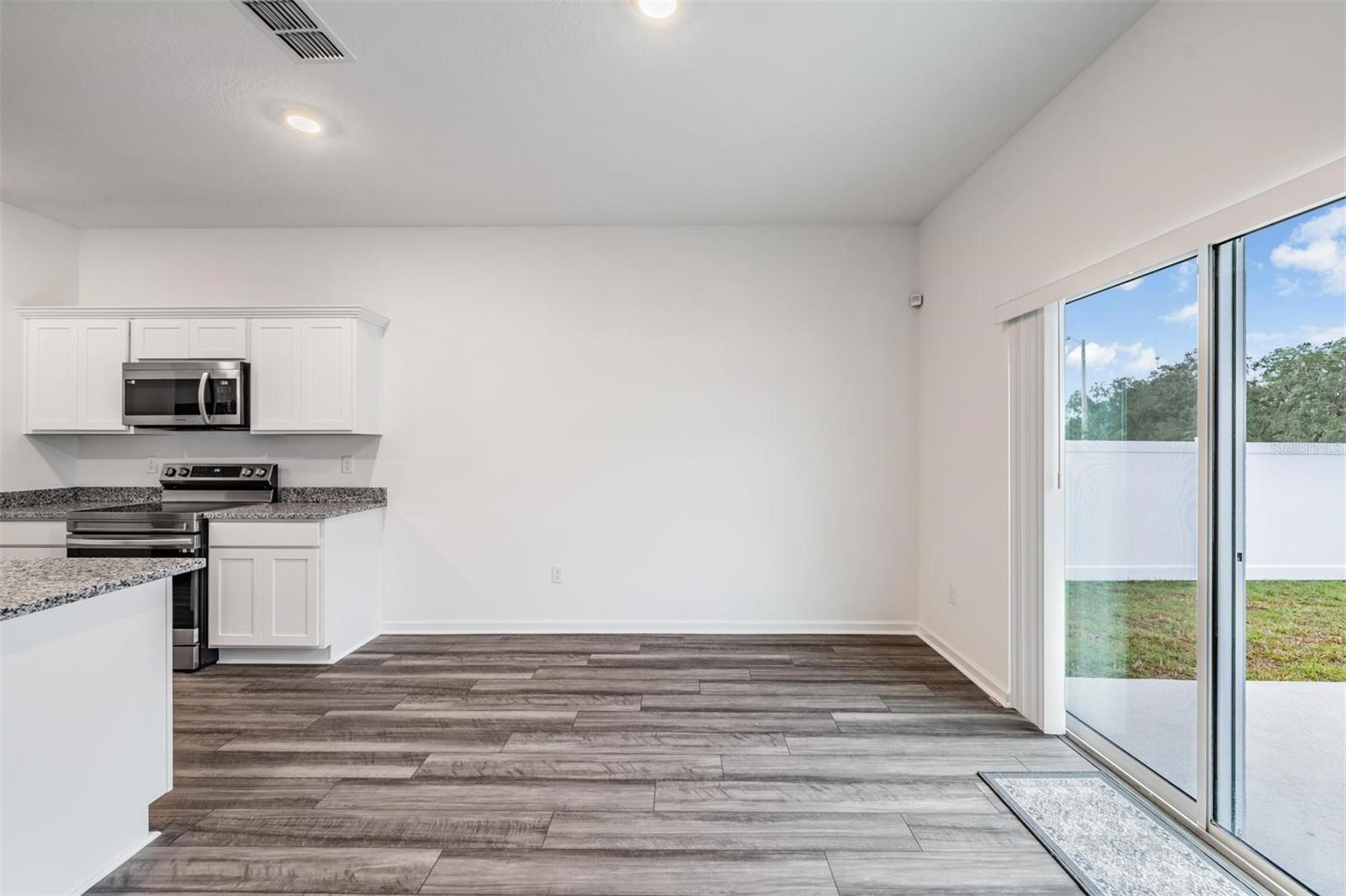 HIDDEN CRK PH 1 & 2 - Residential Lease