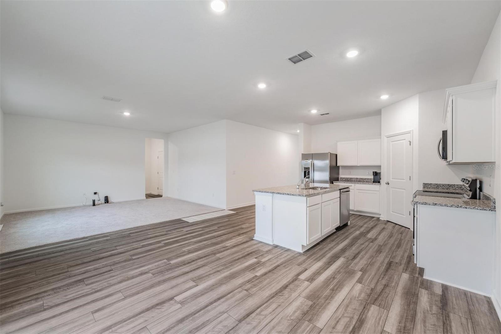 HIDDEN CRK PH 1 & 2 - Residential Lease