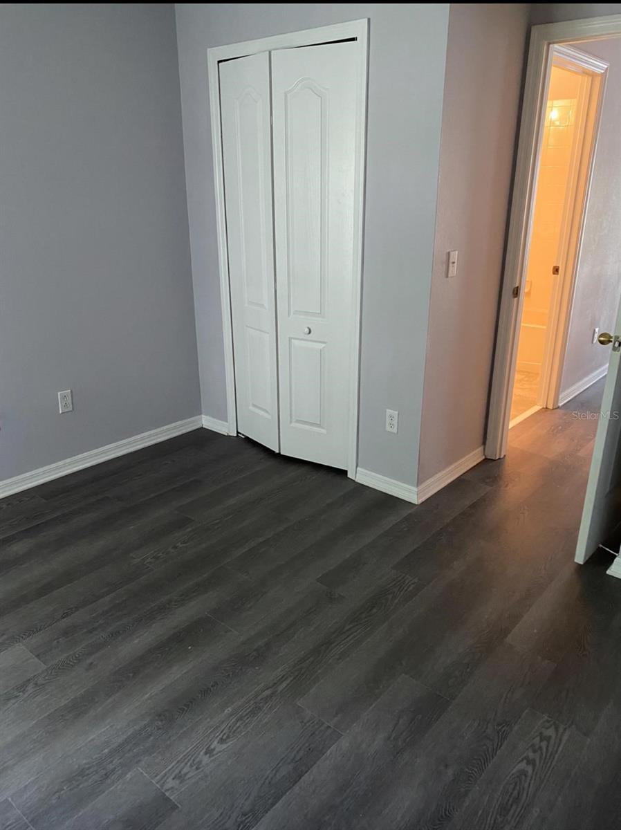 STONE CRK - Residential Lease