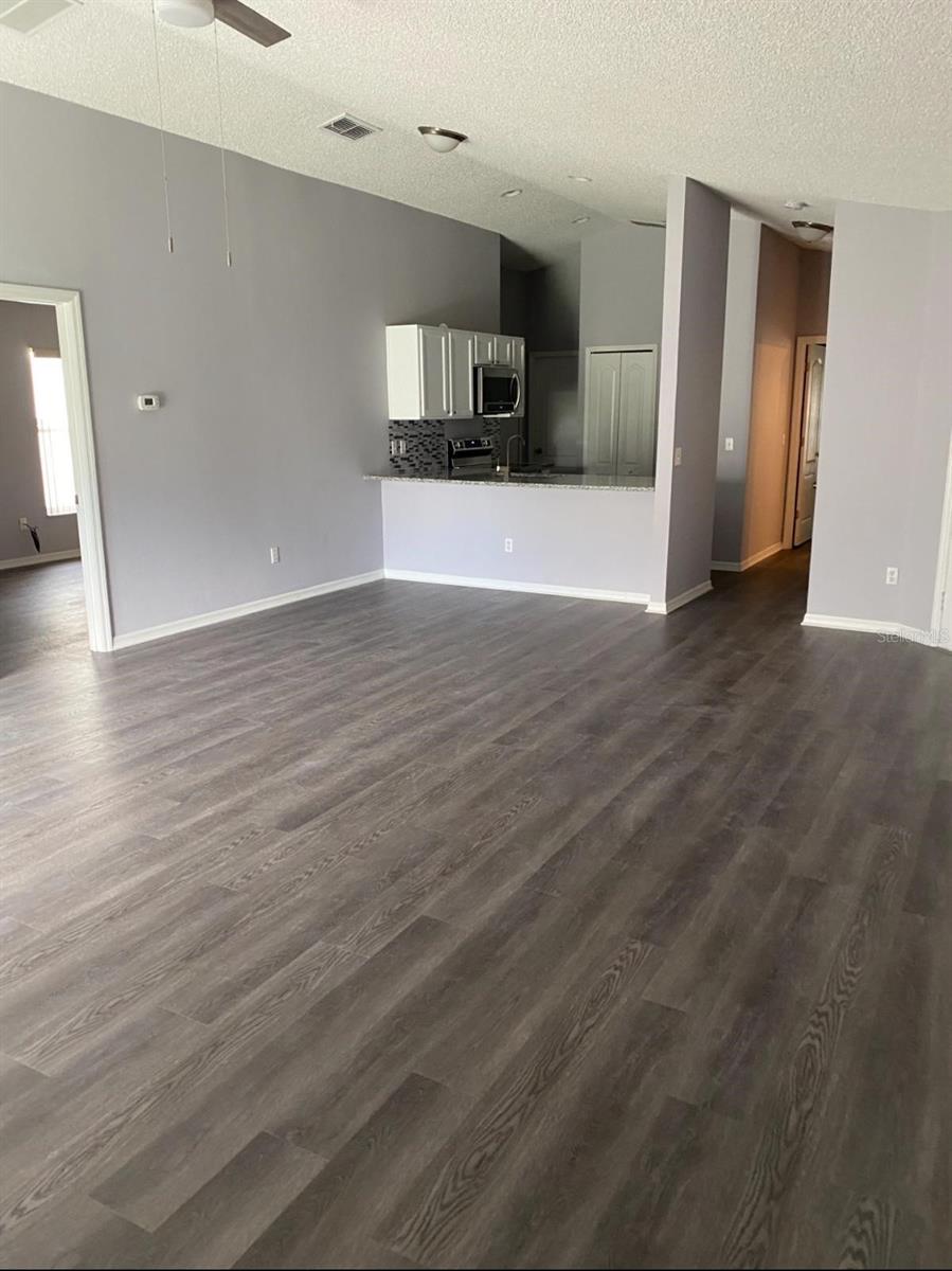 STONE CRK - Residential Lease