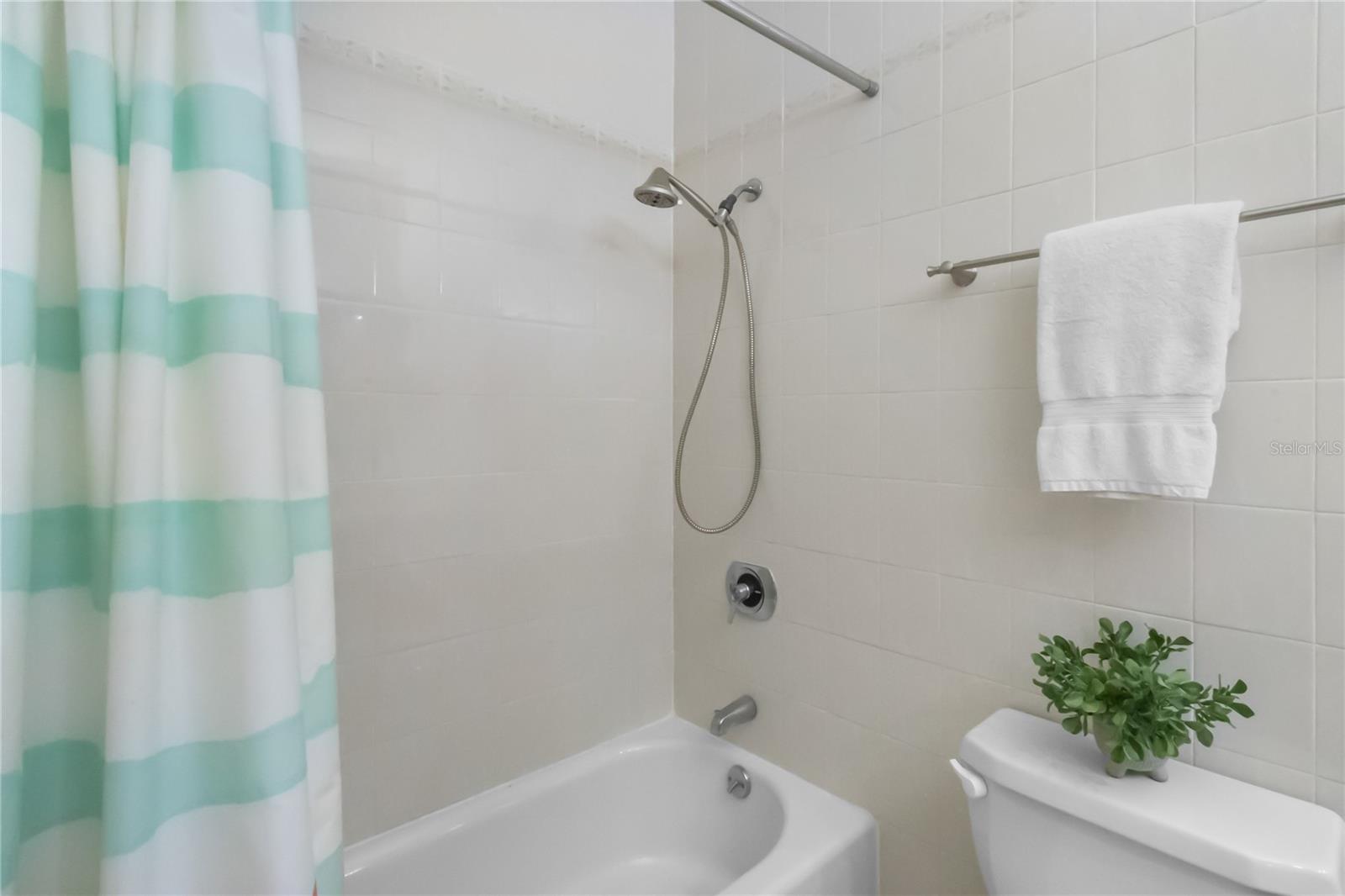 CRESCENT BEACH - Residential Lease