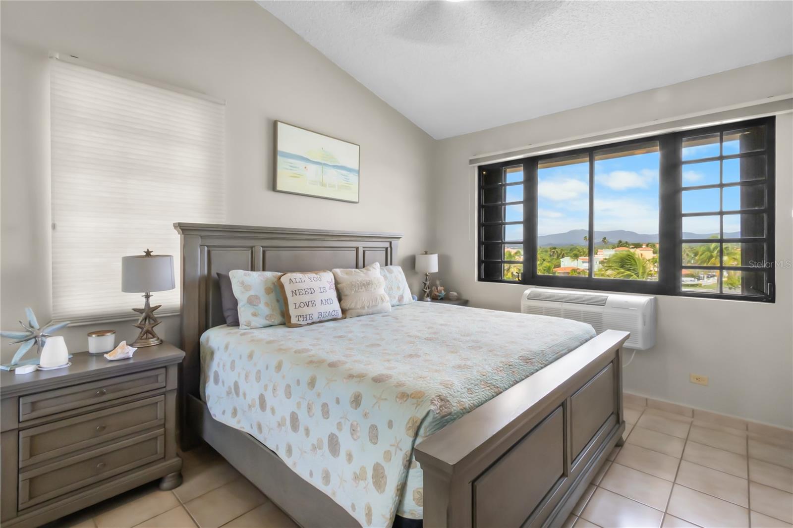 CRESCENT BEACH - Residential Lease