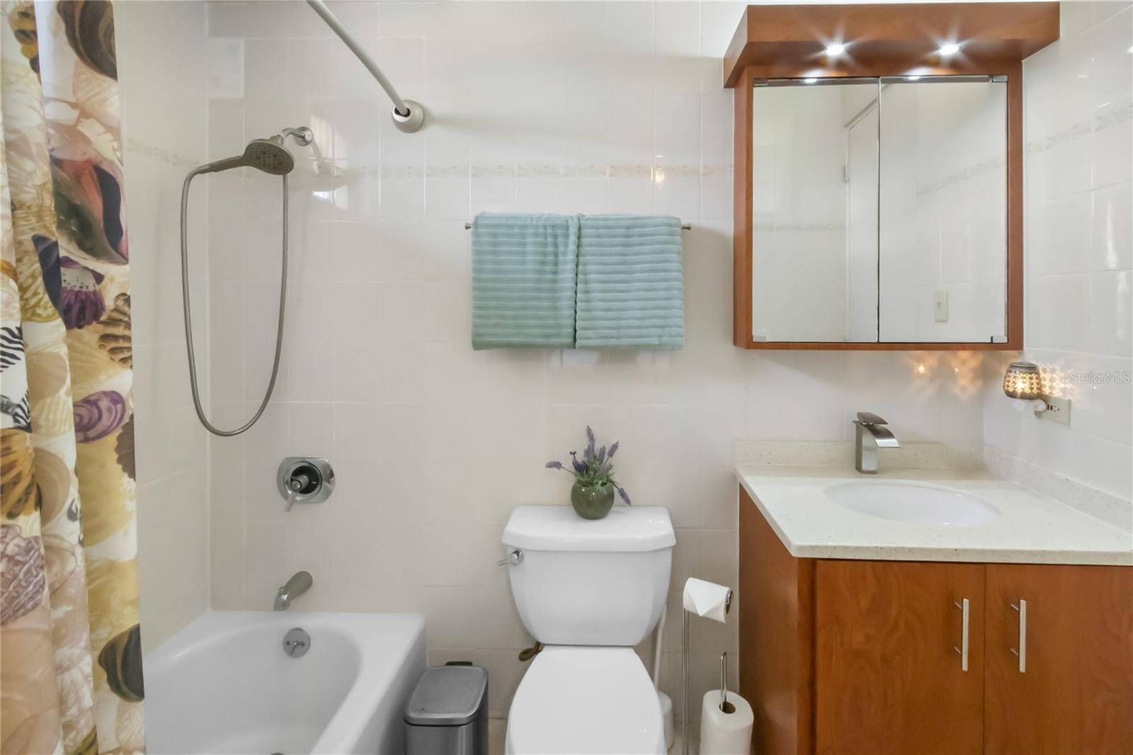CRESCENT BEACH - Residential Lease
