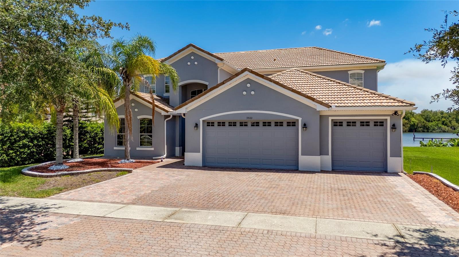 3533 VALLEYVIEW DRIVE