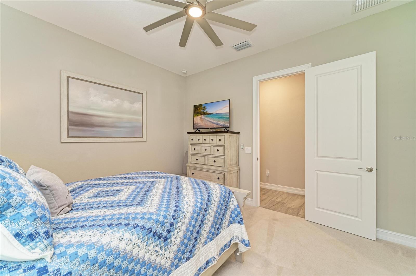 TOSCANA ISLES - Residential