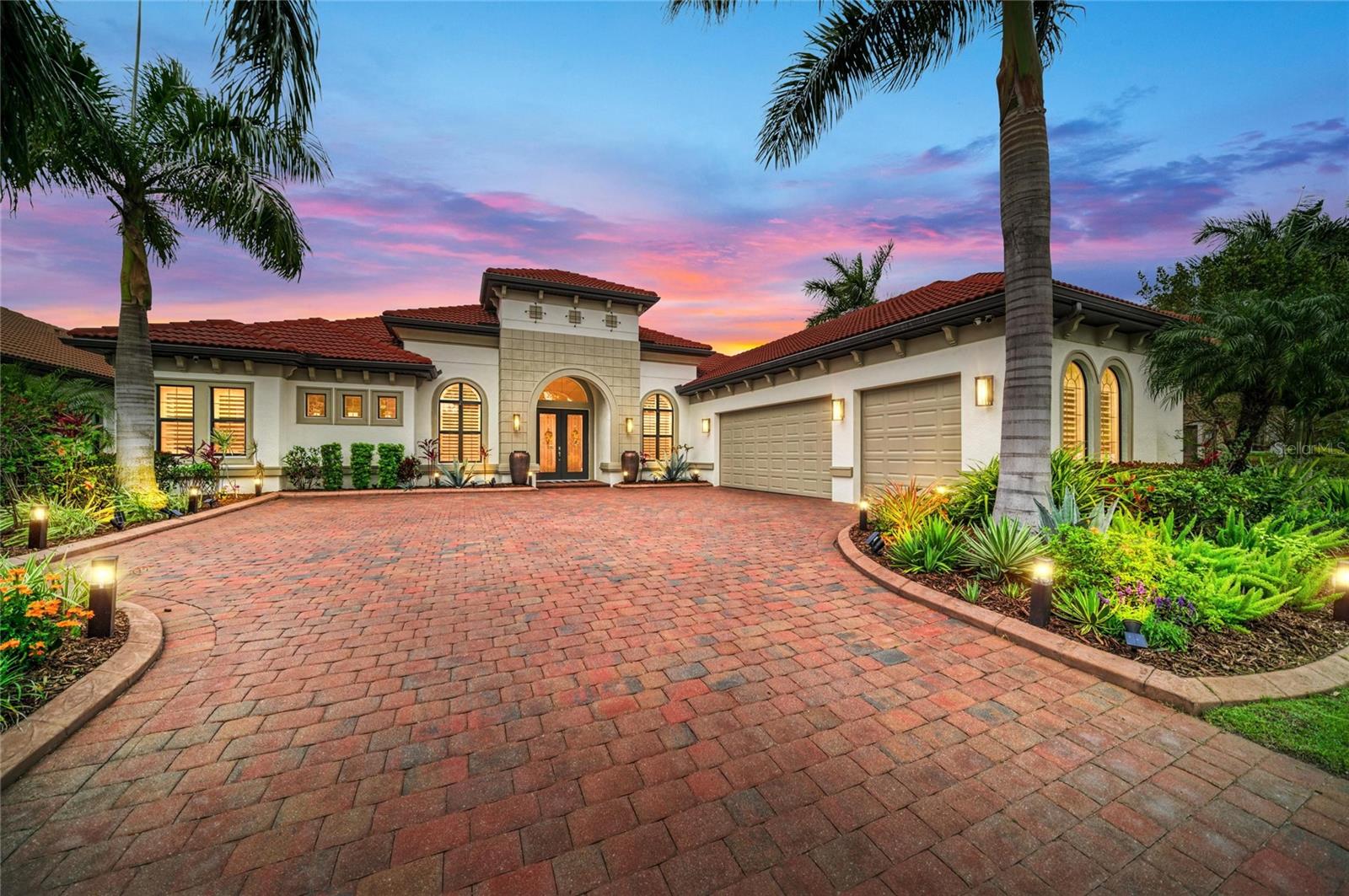 296 MARAVIYA BOULEVARD