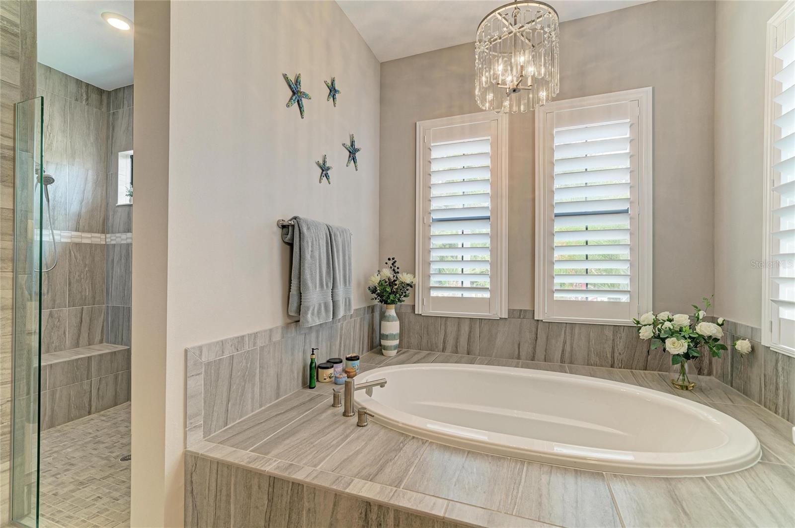 TOSCANA ISLES - Residential