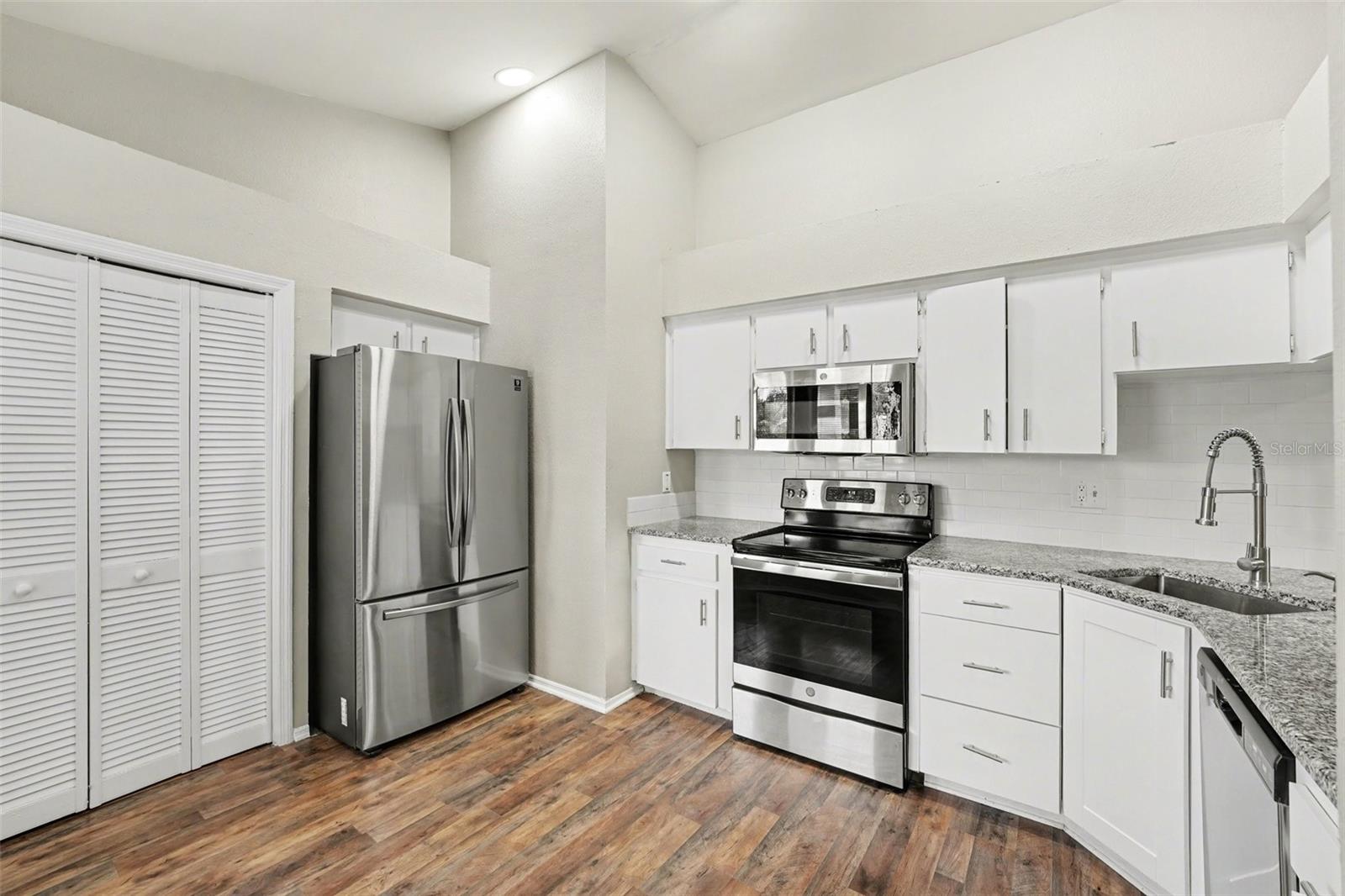 LAKE DEXTER WOODS PH 02 - Residential