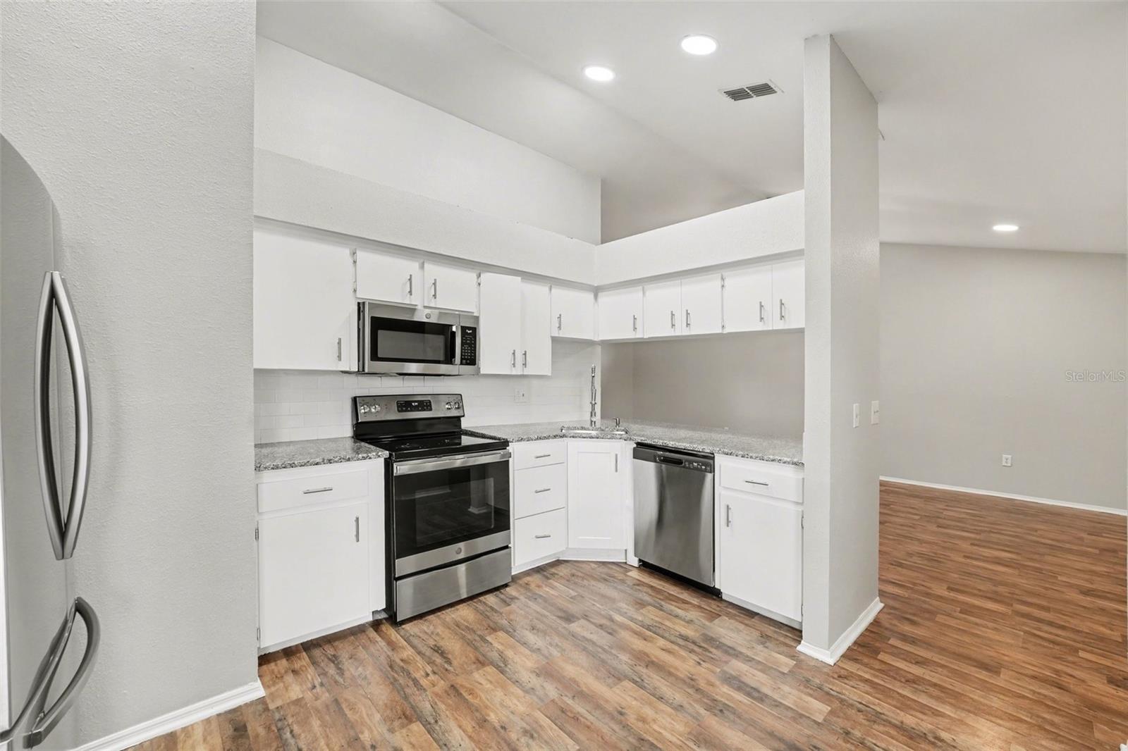 LAKE DEXTER WOODS PH 02 - Residential