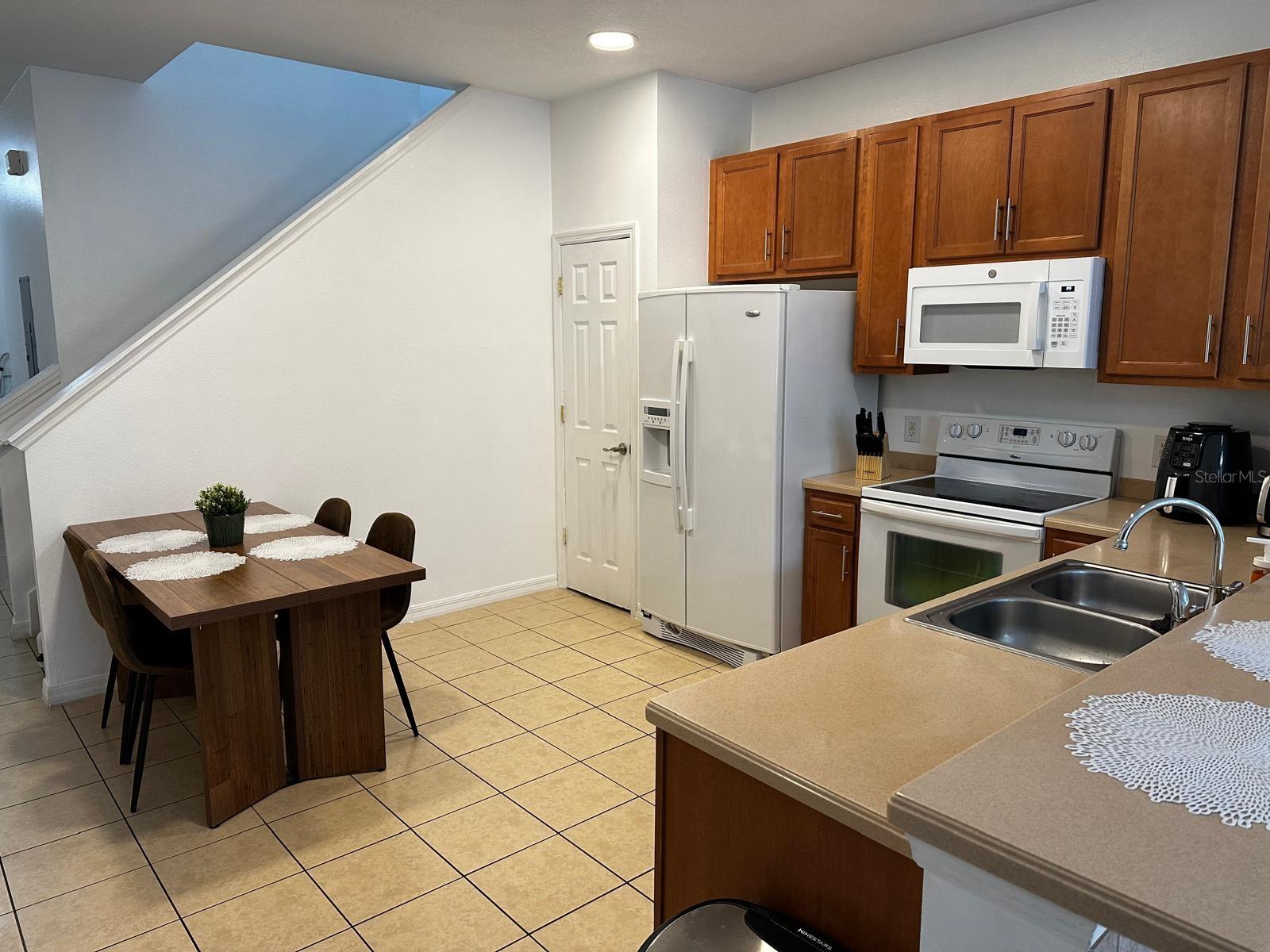 COMPASS BAY - Residential