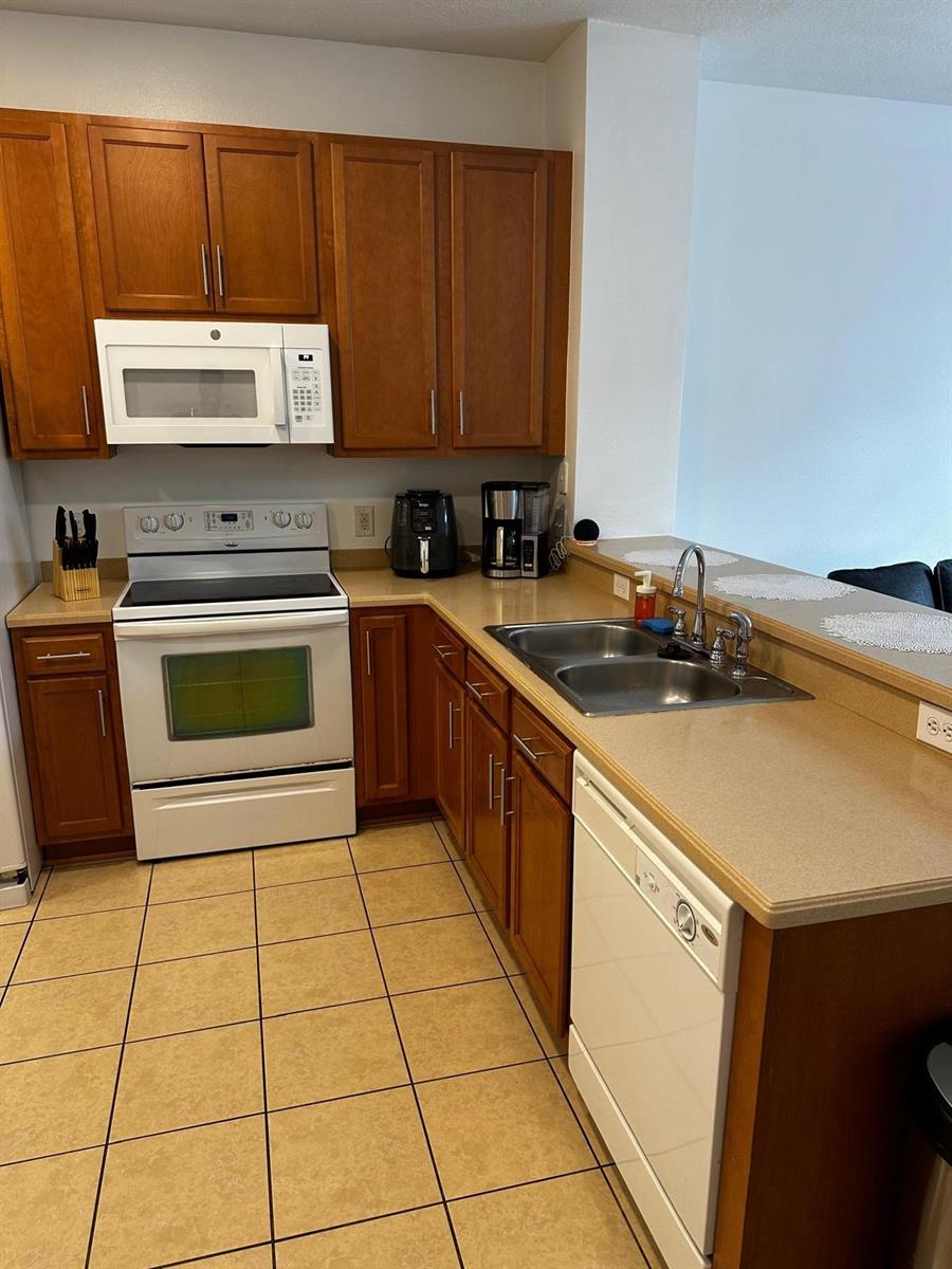 COMPASS BAY - Residential