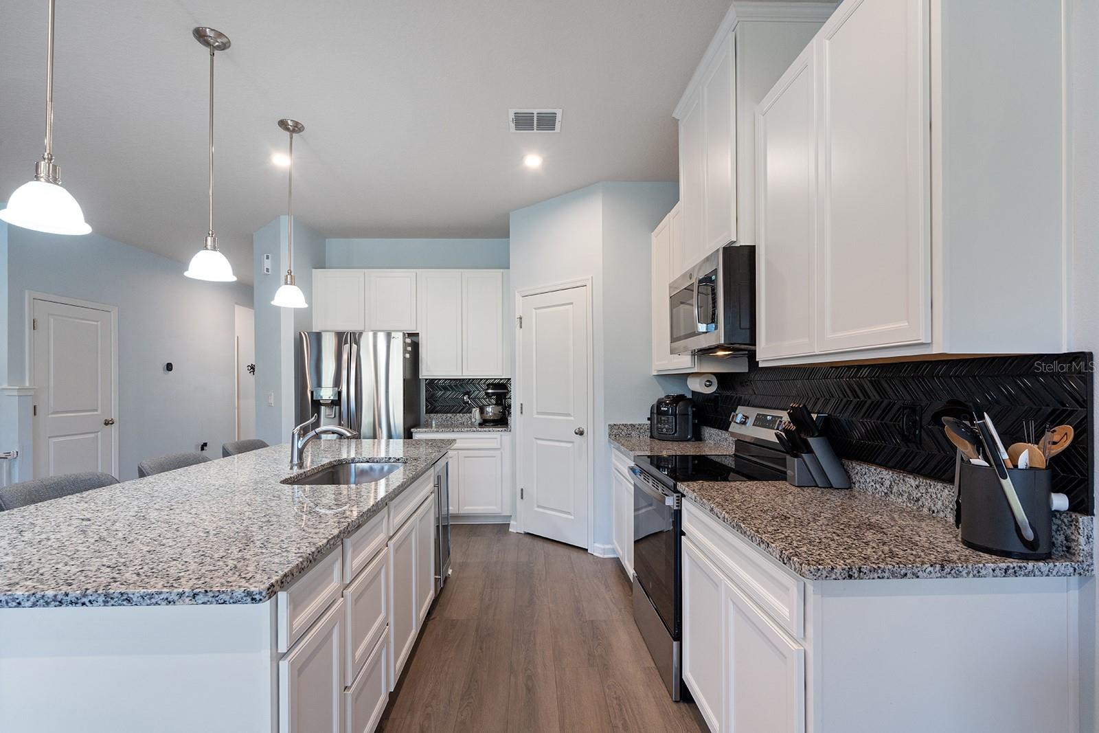 OVERLOOK AT GRASSY LAKE - Residential