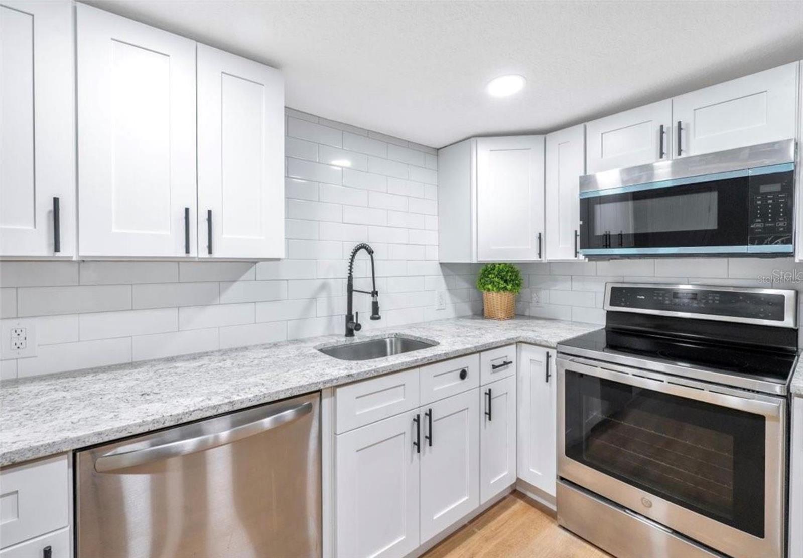 AUBURNDALE HEIGHTS - Residential Lease