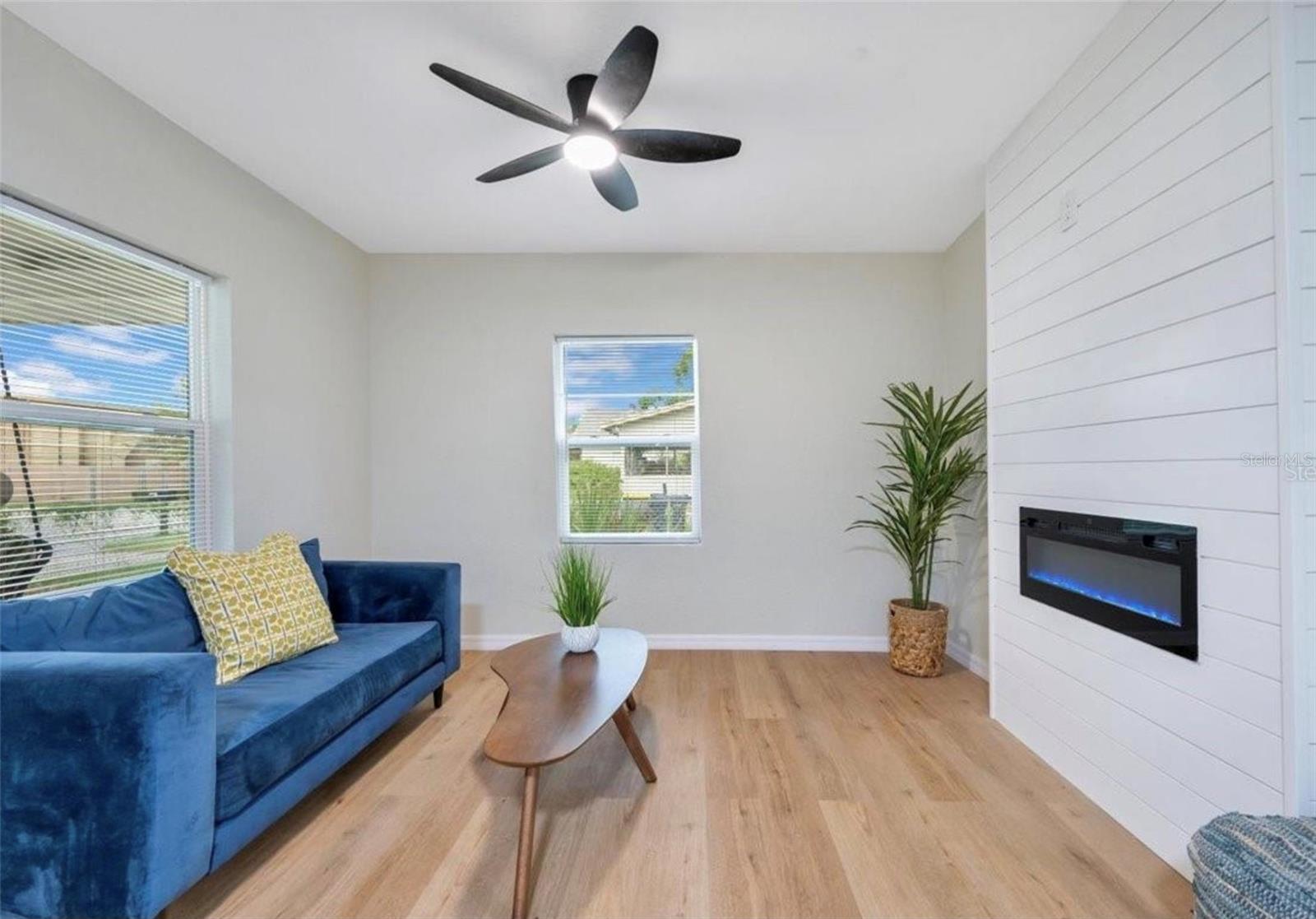 AUBURNDALE HEIGHTS - Residential Lease