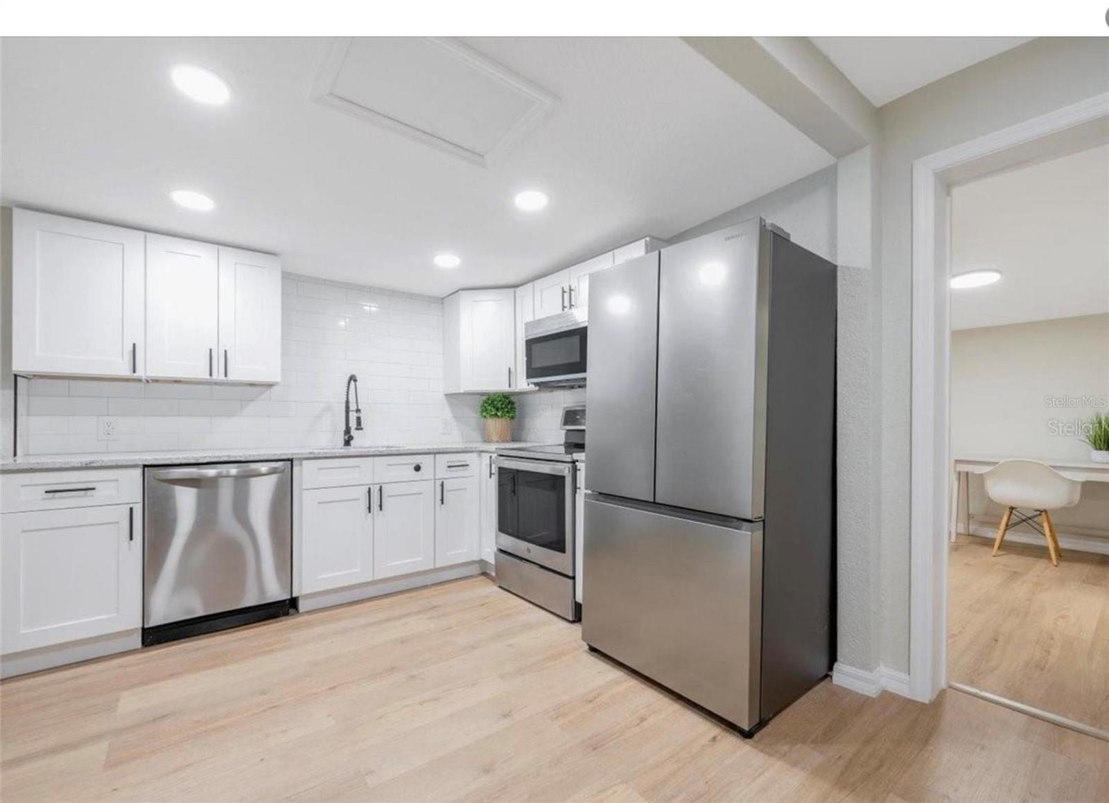 AUBURNDALE HEIGHTS - Residential Lease