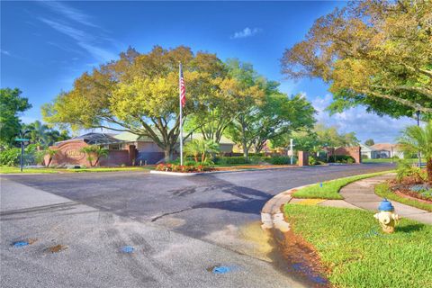 A home in WINTER HAVEN