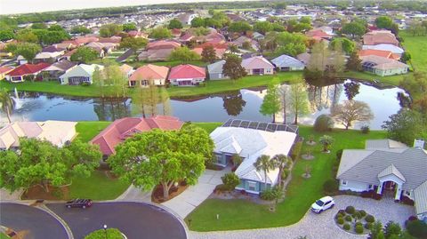 A home in WINTER HAVEN