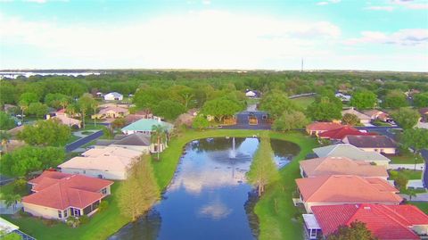 A home in WINTER HAVEN