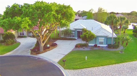 A home in WINTER HAVEN