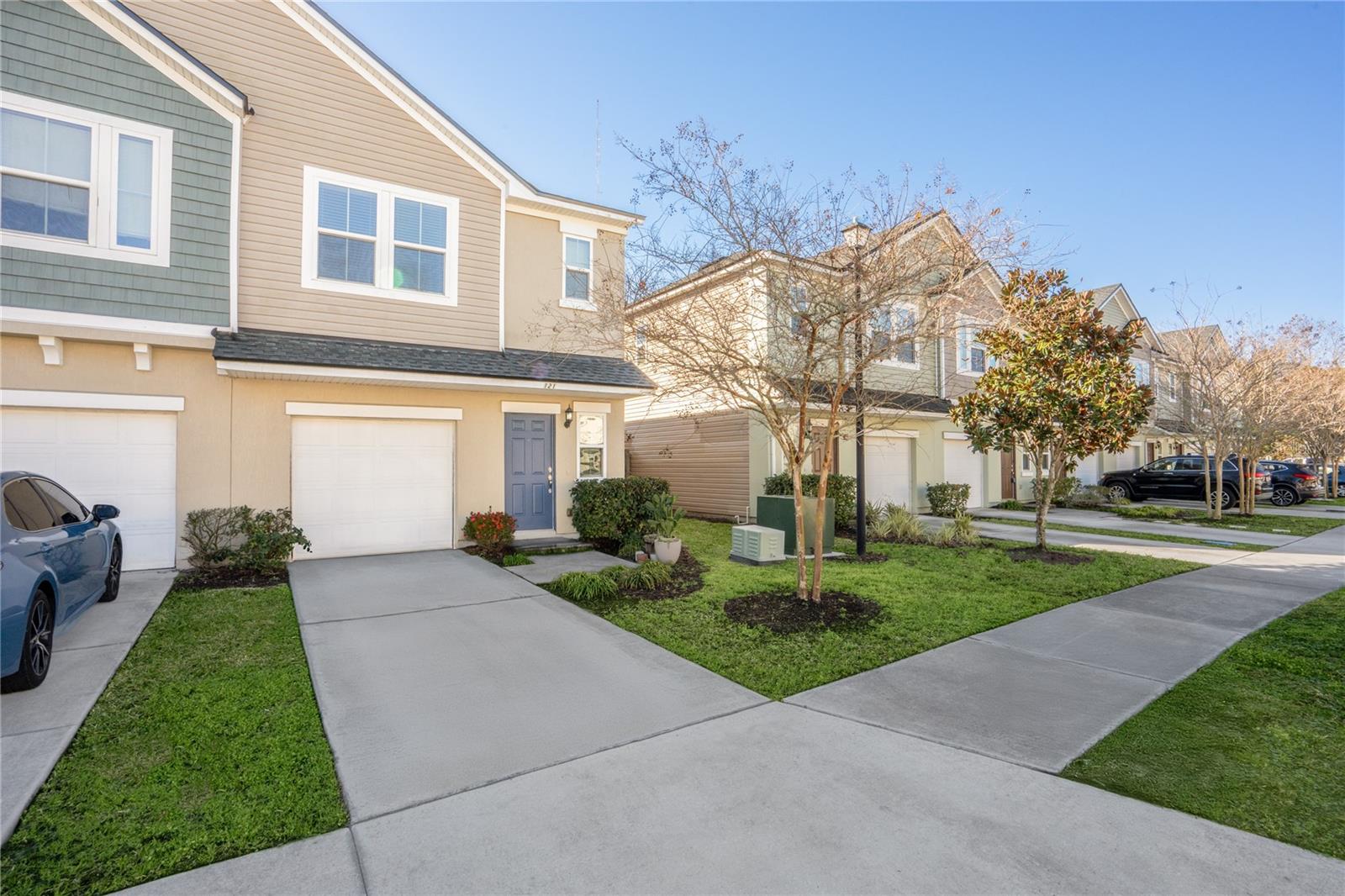 121 MOULTRIE VILLAGE LANE