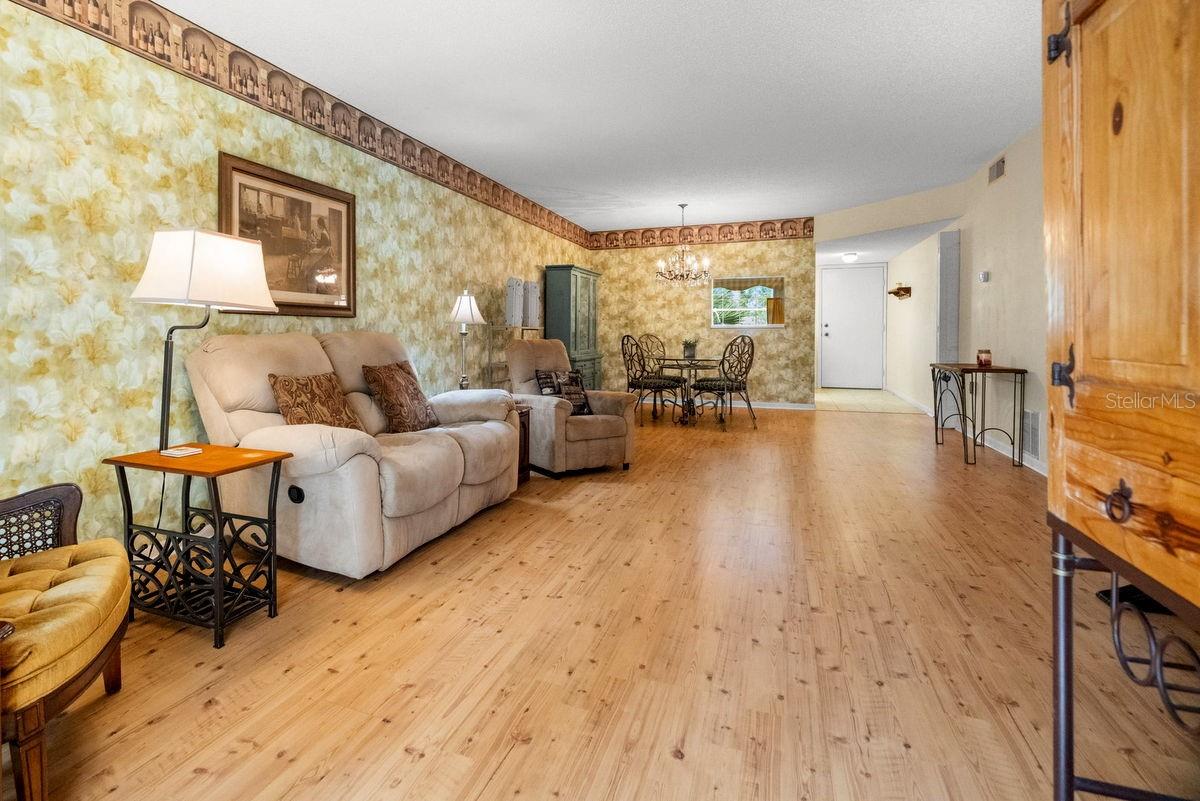 PATRICIAN OAKS - Residential