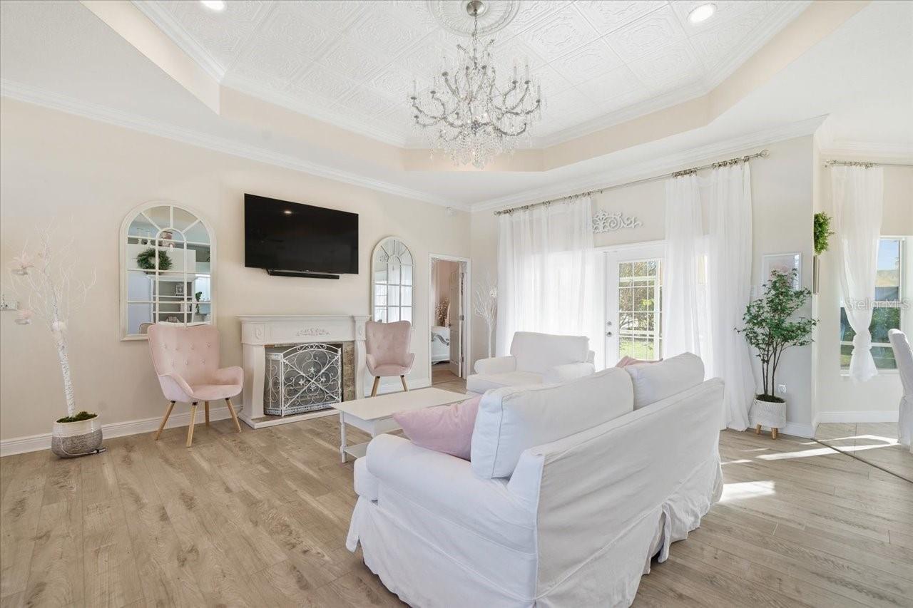 SPRING HILL - Residential