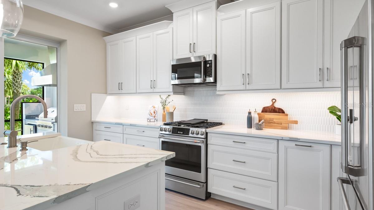 AZARIO ESPLANADE - Residential