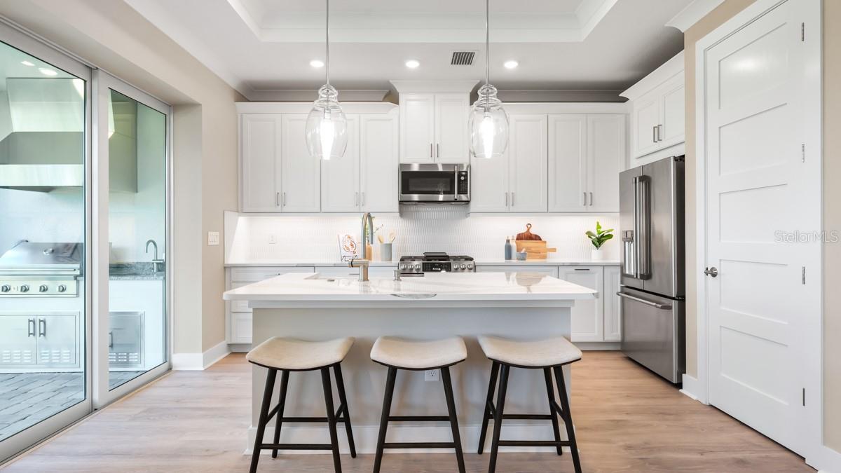 AZARIO ESPLANADE - Residential